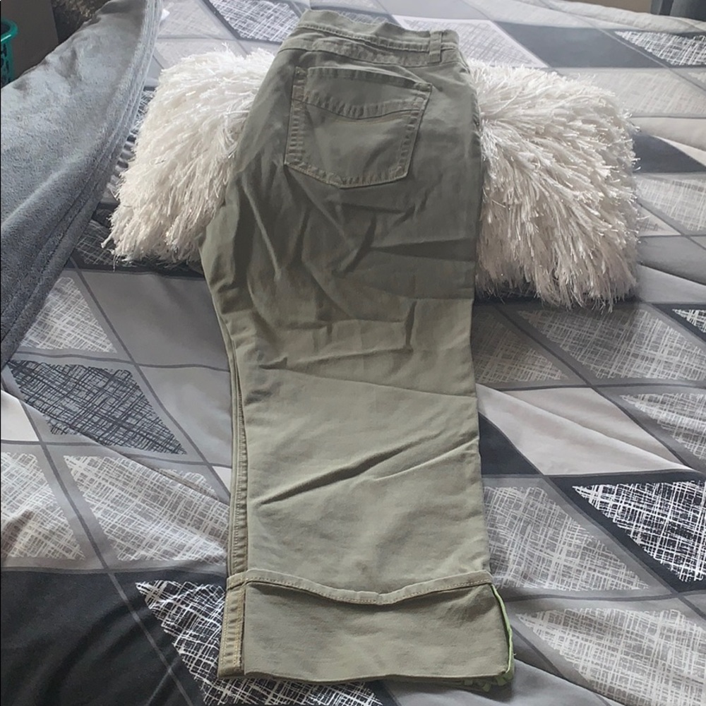 Ole Navy Capri greenish khaki color Sz14